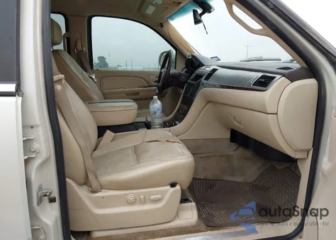 2007 Cadillac Escalade Standard z USA, uszkodzony, nr VIN 1GYEC63827R290050